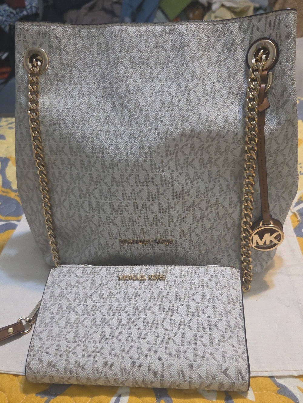 Michael Kors Beige Logo Chain-Handle Shoulder Tote with Wallet Bundle